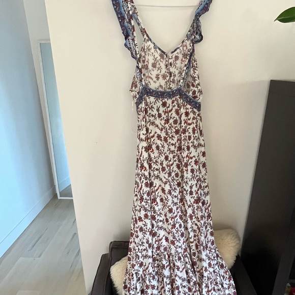 Gorgeous ultra long rayon low back maxi. - Picture 4 of 5